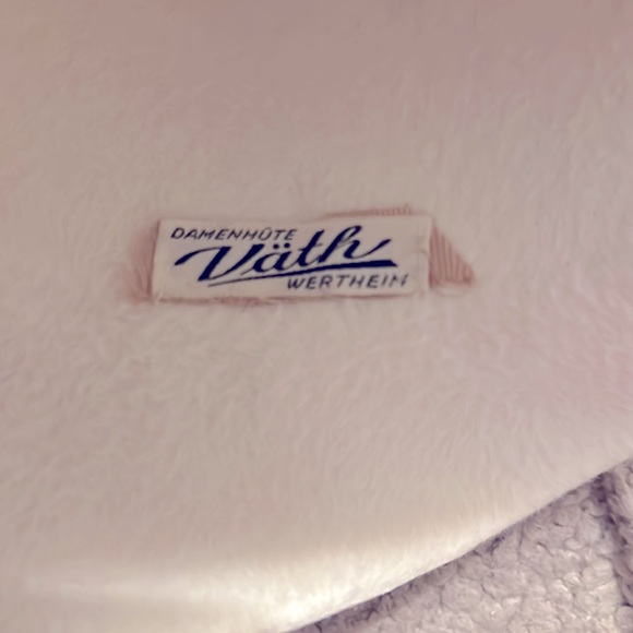 Atelier Spezial Damenhute Vaith Wertheim Cloche Hat Ivory Bow Accent - Picture 8 of 12